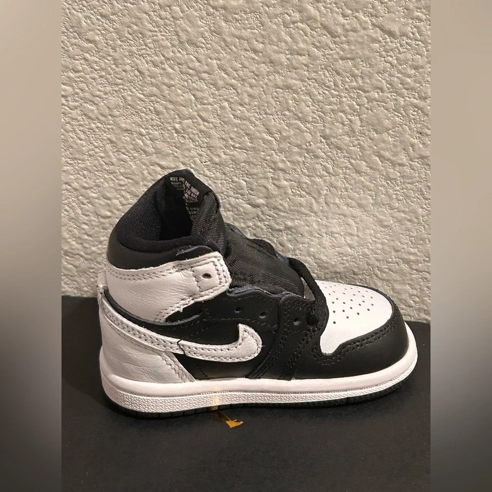 Nike Jordan 1 Retro High OG Black White 2.0 – Toddler Size 4C – New in Box